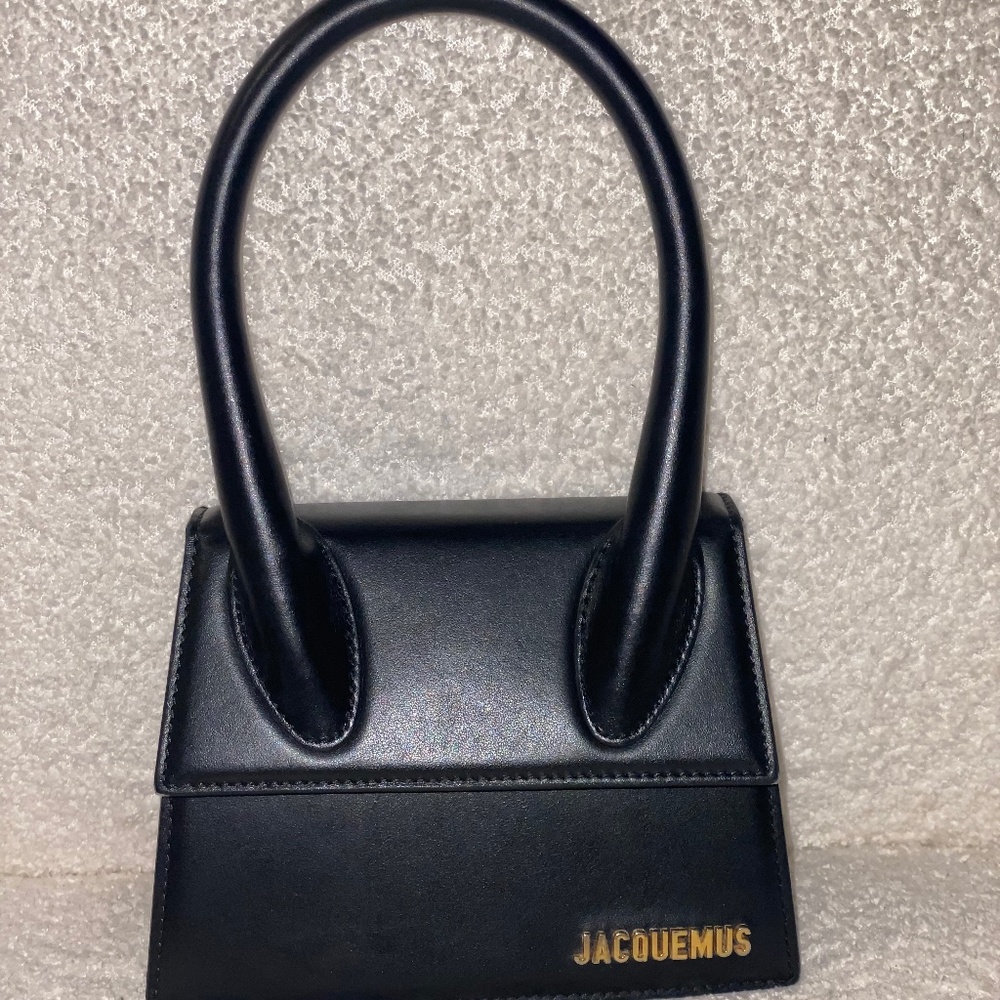 Jacquemus Le Chiquito Moyen